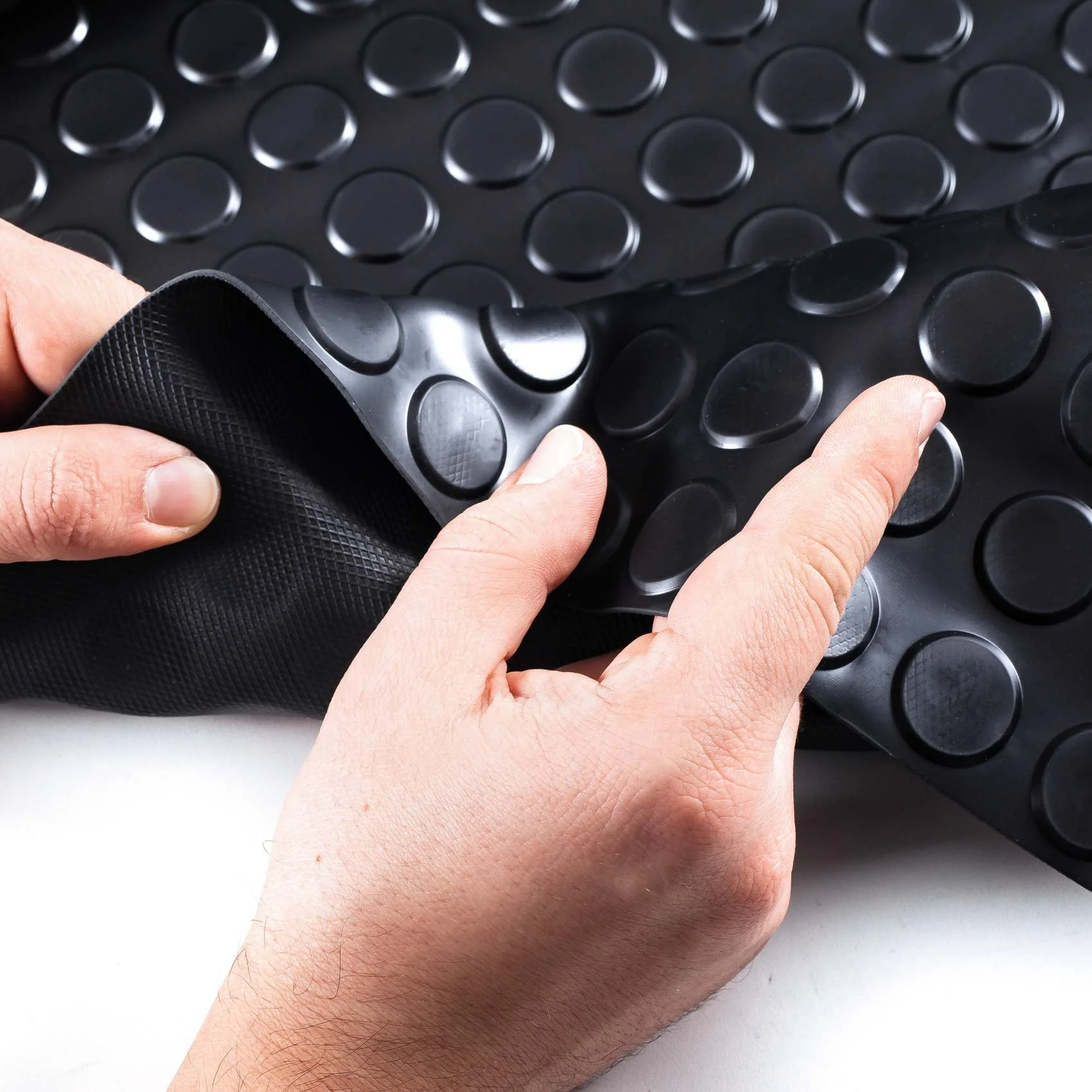 Diamond Pattern Heavy Duty Rubber Van Flooring Non-Slip, Impact Absorbing Prevents Scratches & Dents Excellent Sound Insulation Load Stabilisation - Image 8