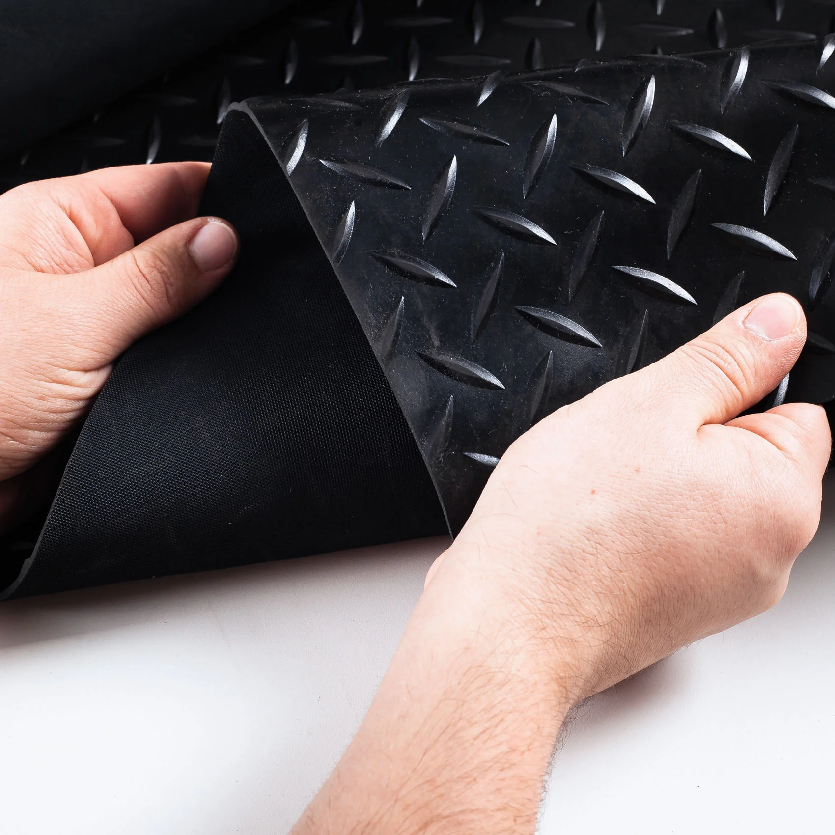 Heavy Duty Diamond Tread Garage Flooring - High Quality PVC Rubber, Anti-Fatigue, Oil & Chemical Resistant, Easy Install, Cushioned, Seamless Look - Image 7